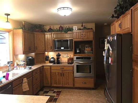5th image of 226335 Swan Ave