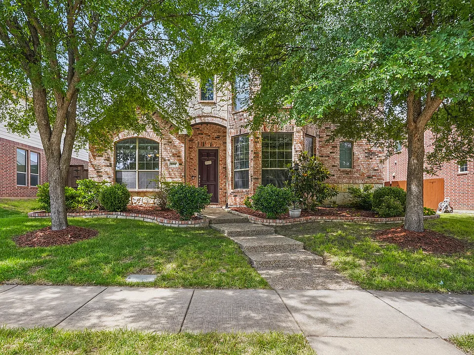 956 Cougar Dr
