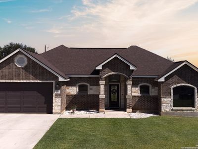 109 N 1ST ST, Floresville, TX, 78114