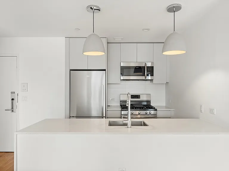 123 Hope St #2-C — Photo 6