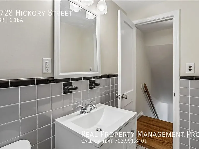 2728 Hickory St — Photo 15