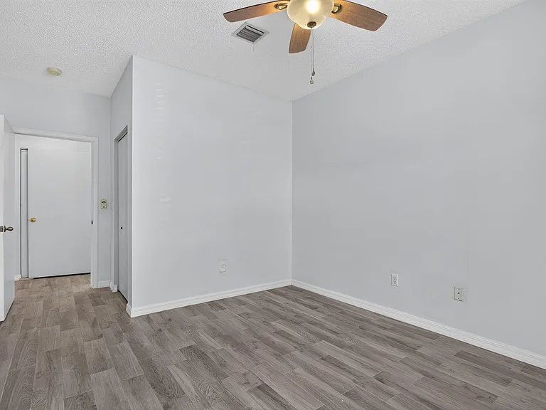 1263 SW 48th Ter — Photo 14
