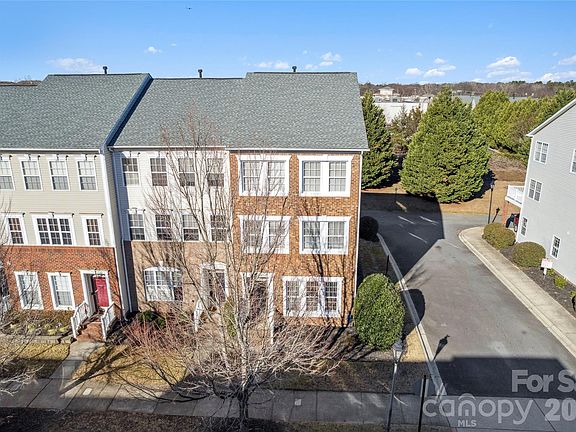 5th image of 9552 Kings Parade Blvd
