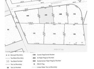 130 Merrick Ave, Staten Island, NY 10301