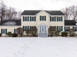 17 Norwich Ln, Methuen, MA 01844