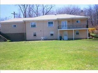5 Brightwood Dr, Coraopolis, PA 15108