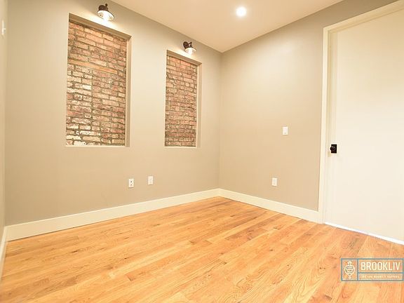 3rd image of 423 Rogers Ave #2C