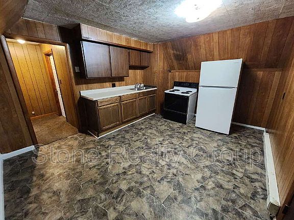 2nd image of 1335 Grand Ave Unit A