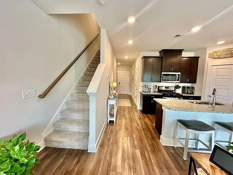 44 Beachley Pl — Photo 3
