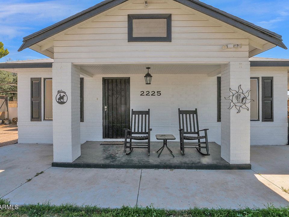 1st image of 2225 W MORTEN Avenue #3