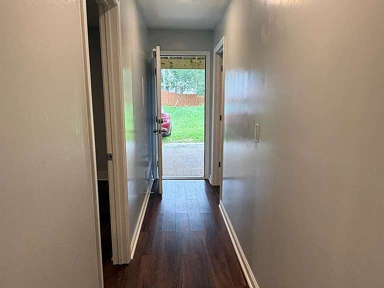 64 Shady Ln #B — Photo 6