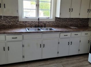 132 Prospect St, Newark, NY 14513