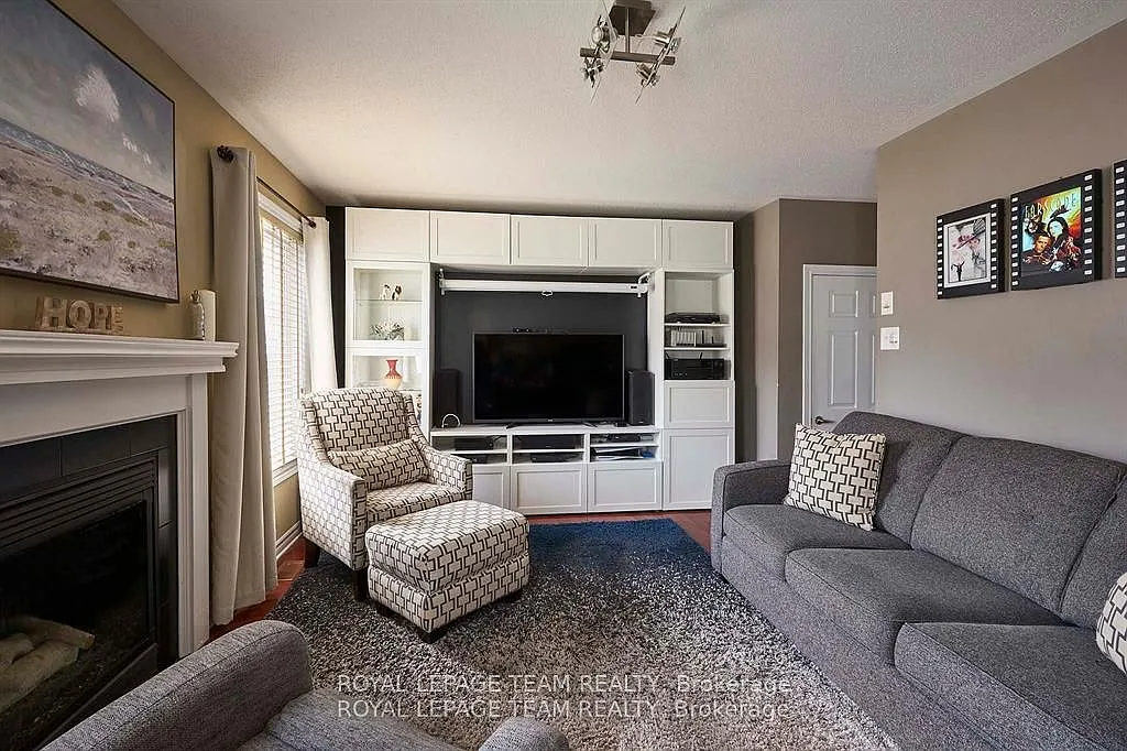 3 bed, $2,950 — Photo 2