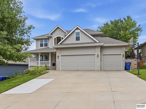 19515 Binney Cir, Elkhorn, NE 68022