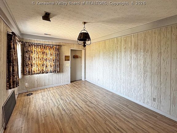 15th image of this home