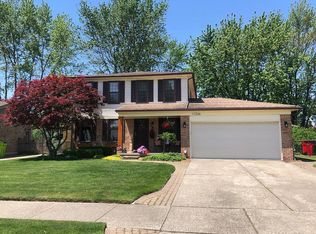 17236 Yorktown Ln, Macomb, MI 48044