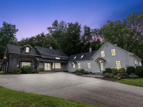 (undisclosed Address), Naples, ME 04055