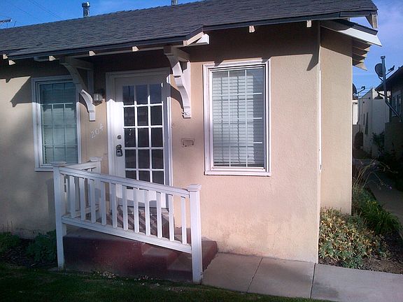 3rd image of 204 N Miller St