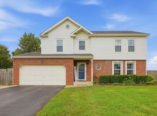 3614 Courtland Dr, Lewis Center, OH 43035