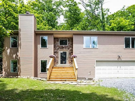 2nd image of 303 Turkey Dr