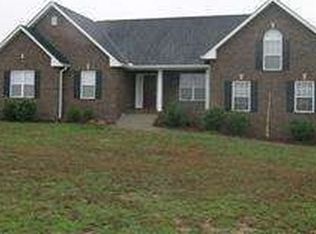 1007 Wood Glen Ct, Greenbrier, TN 37073