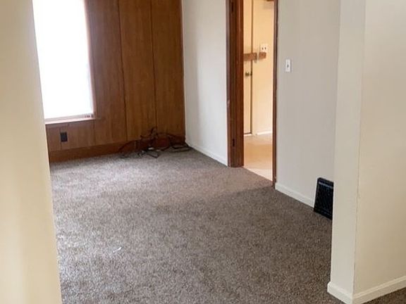 2nd image of 281 E Lake St