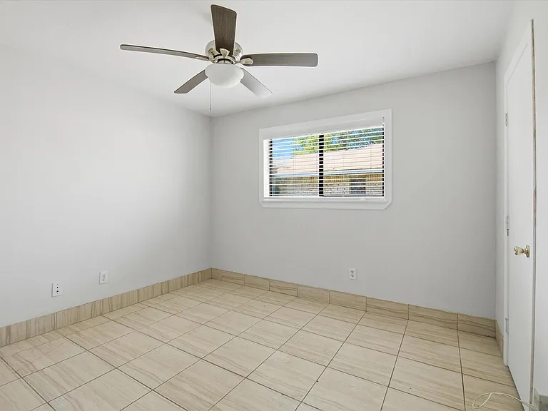 501 Ladd St — Photo 20