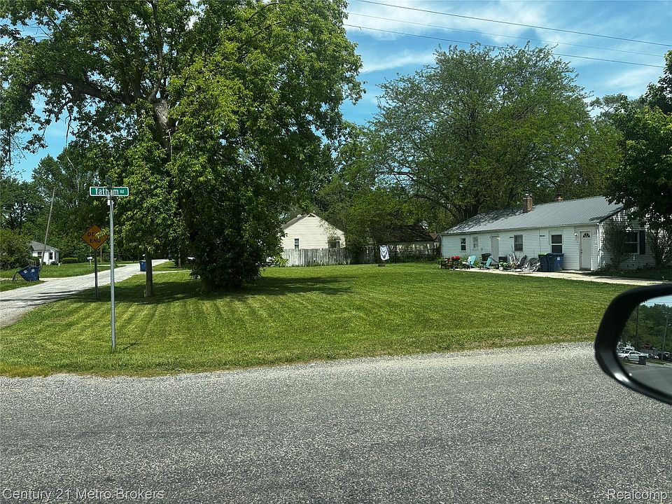 2nd image of 2665 Tatham Rd