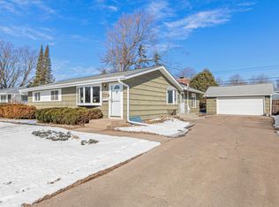 841 Pandora Dr NE, Fridley, MN 55432
