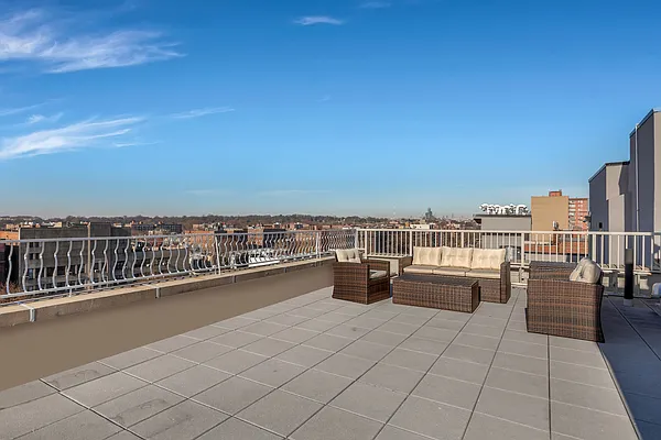 Sold by Compass | media 13