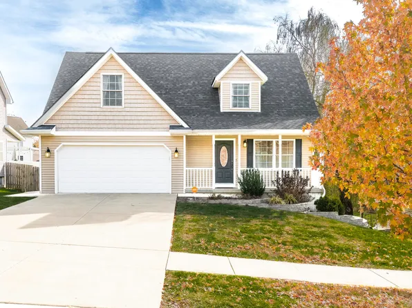 1353 W Countryside Ln, Bloomington, IN 47403