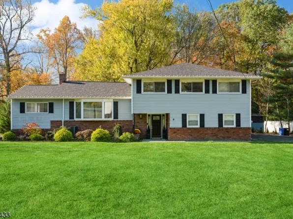 5 Manitou Way, Scotch Plains Twp., NJ 07076