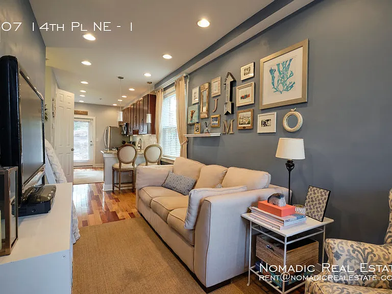 607 14th Pl NE #1 — Photo 4