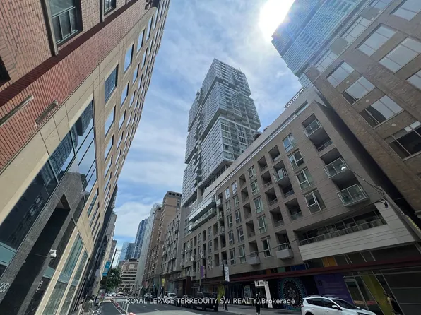 199 Richmond St W, Toronto, ON