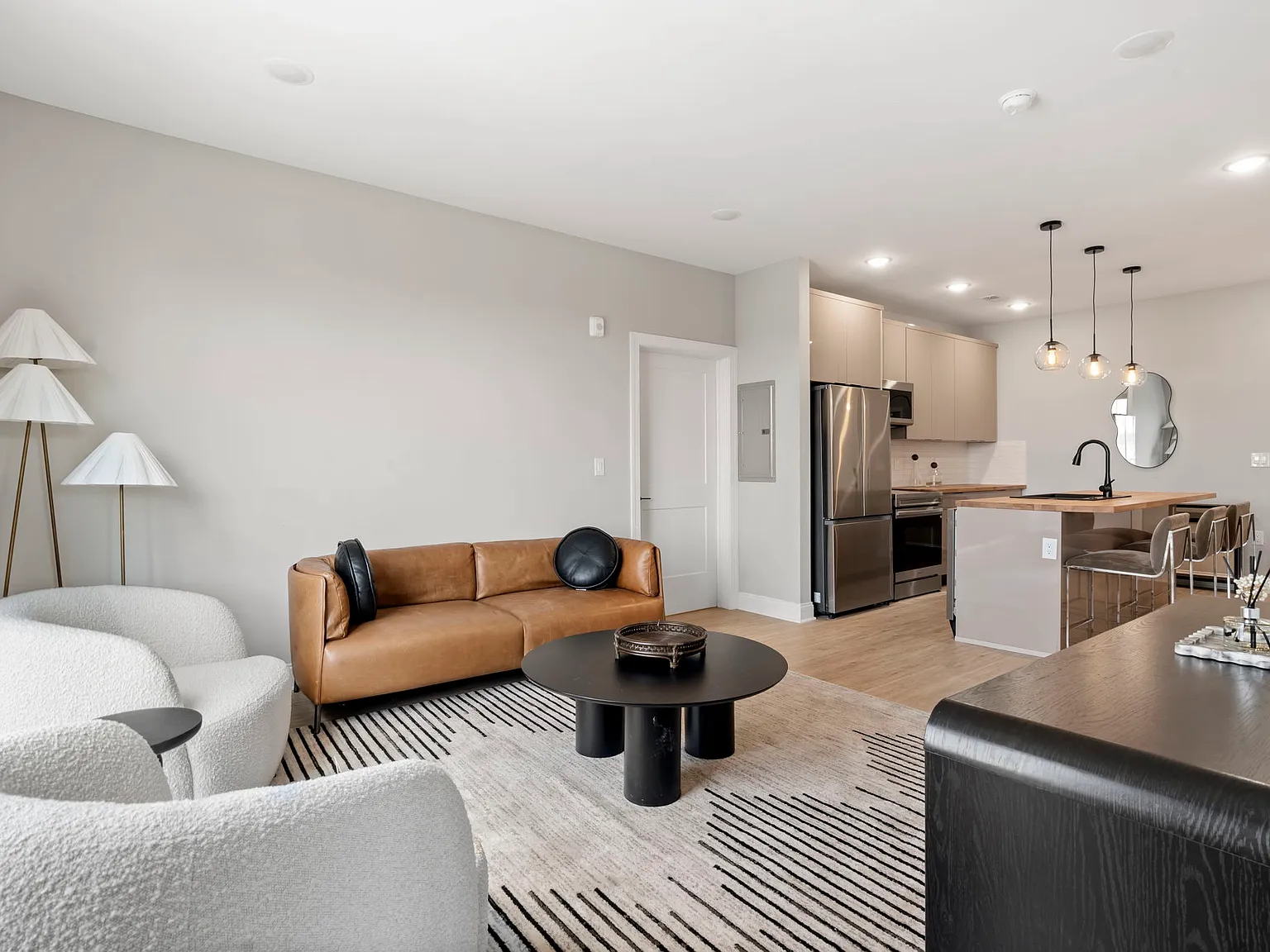 1 bed, 600 sqft, $1,750 — Photo 3