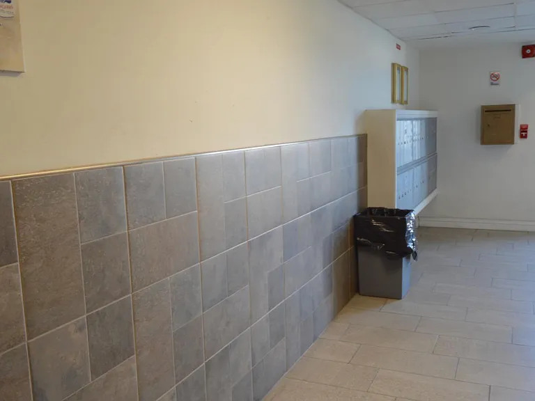 1600 W Carson St #212 — Photo 31