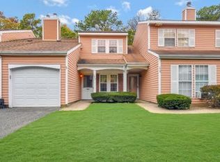 177 Garden Gate Ct, Middle Island, NY 11953
