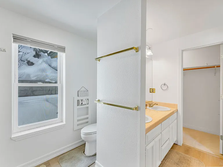 3790 Meadow Wood Rd — Photo 23