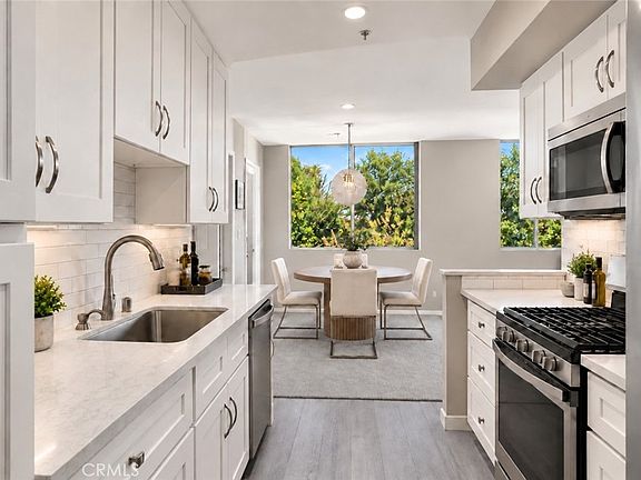 5th image of 4501 Cedros Ave Unit 239