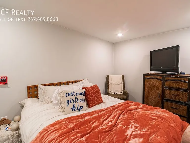 711 N 16th St #1 — Photo 21