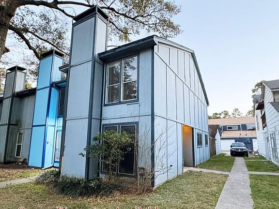 3rd image of 12306 Wild Pine Dr
