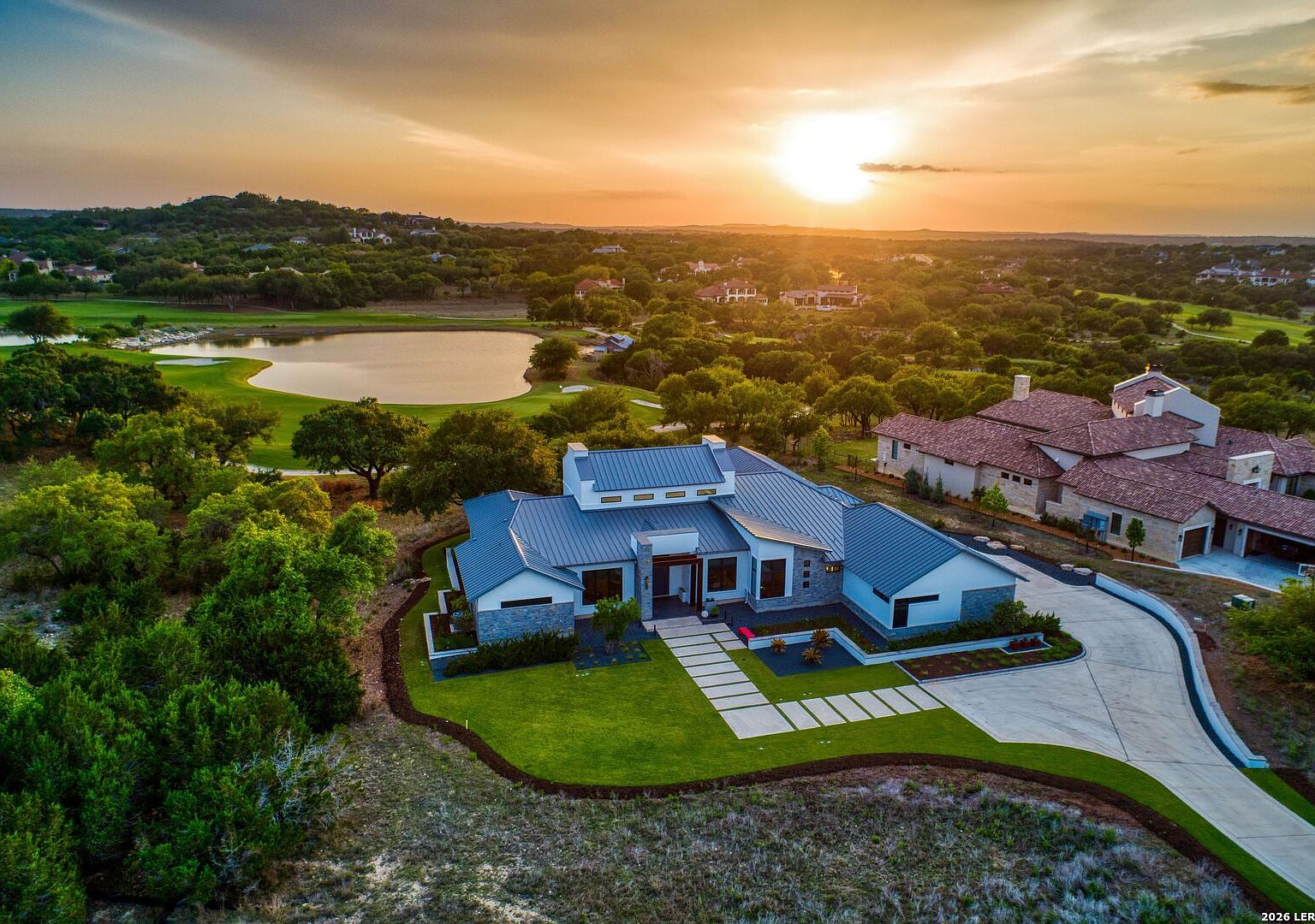 3480 CLUBS DR