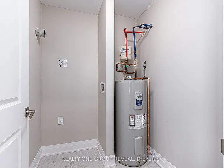 223 Grenfell St #3 — Photo 14