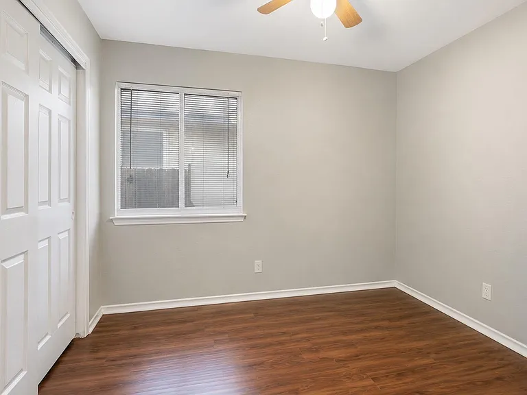 1001 Apple Cross Dr — Photo 22