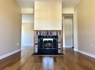 58 Jamestown Rd, Basking Ridge, NJ 07920