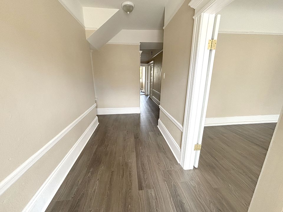 1st image of 564 3rd Ave