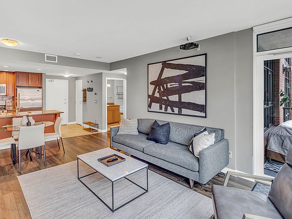 4th image of 1420 Terry Ave Unit 402