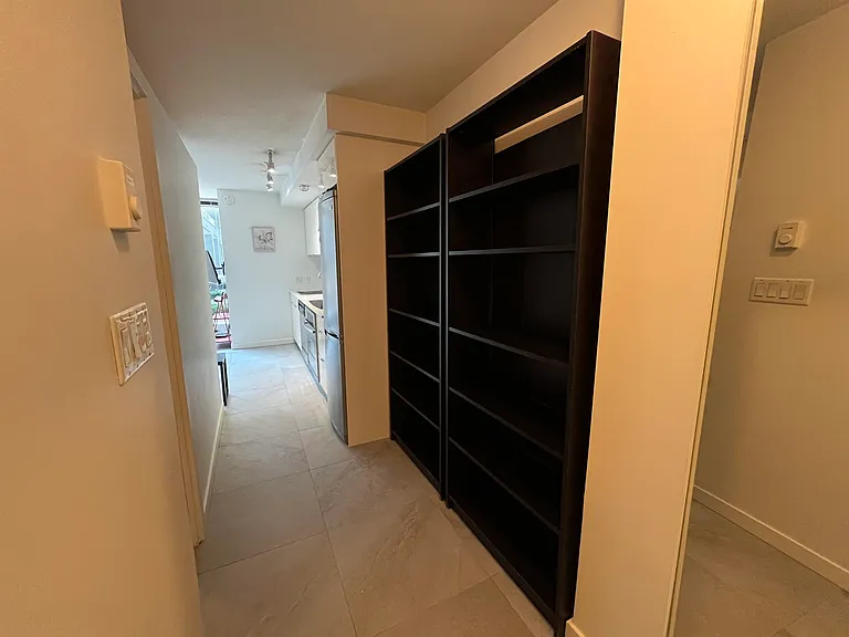 233 Robson St #501 — Photo 5