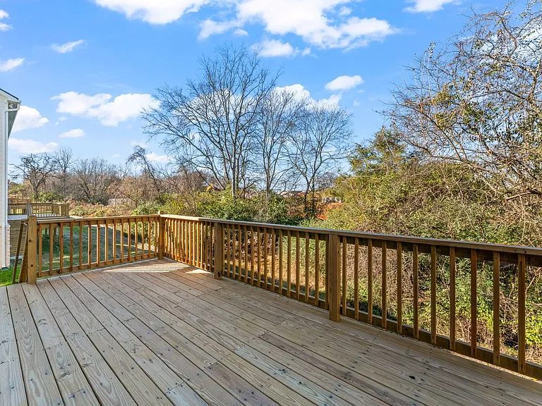 141 Rose Hannah Dr — Photo 29