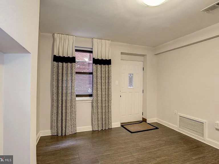 2022 N St NW #B — Photo 12
